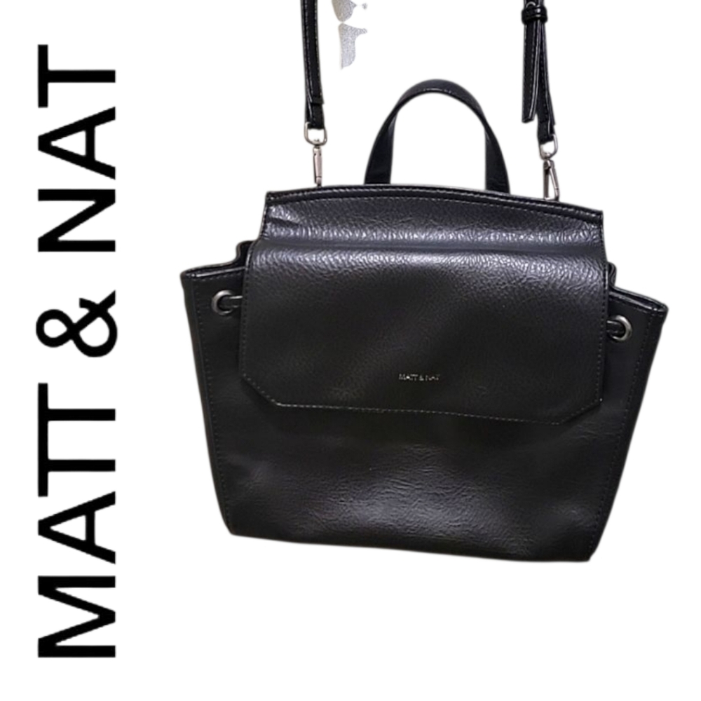 MATT AND NAT CROSSBODY BAG EXCELLENT CONDITION